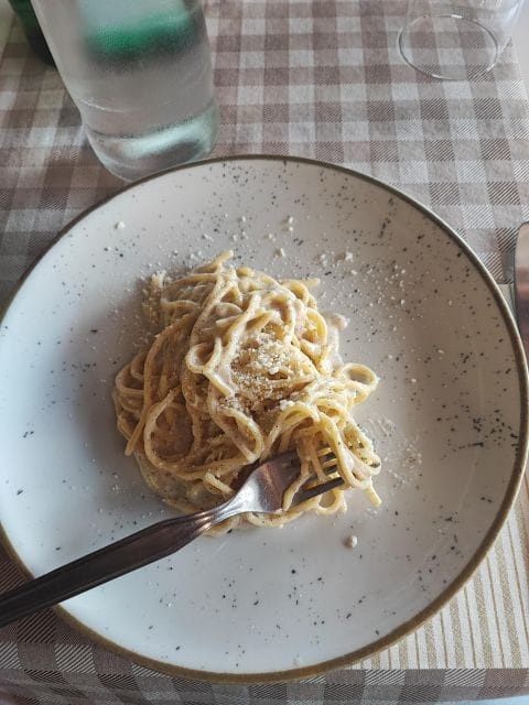 Rome: Pasta, Pizza & Gelato Tour in TRASTEVERE - The Pasta Experience: Classic Roman Sauces