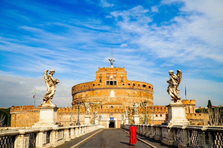 Rome: Skip-the-Line Castel Sant'Angelo Tickets & Audio Guide - Exploring the Fortress: From Mausoleum to Museum
