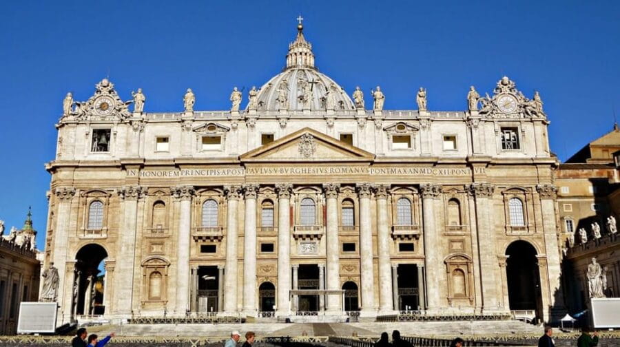Rome: St. Peter's Basilica Audio Guide with Dome Tickets - Exploring Inside St. Peter’s Basilica