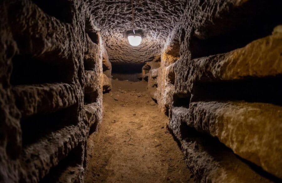 Rome: Underground Catacombs Guided Tour with Transfer - What Makes the Catacombs Special?