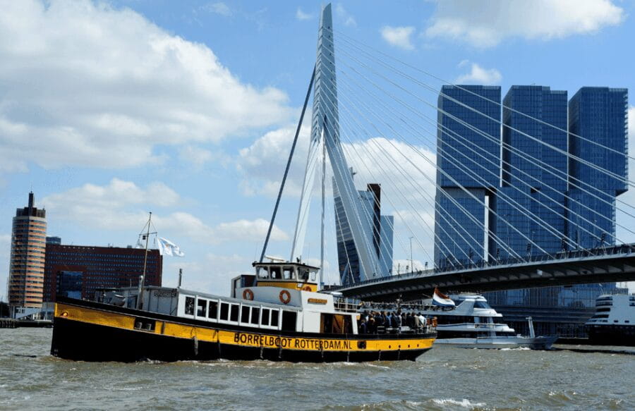 Rotterdam: Pub Cruise with Drinks and Bites - Exploring Rotterdam from the Water: The Ultimate Pub Cruise Experience
