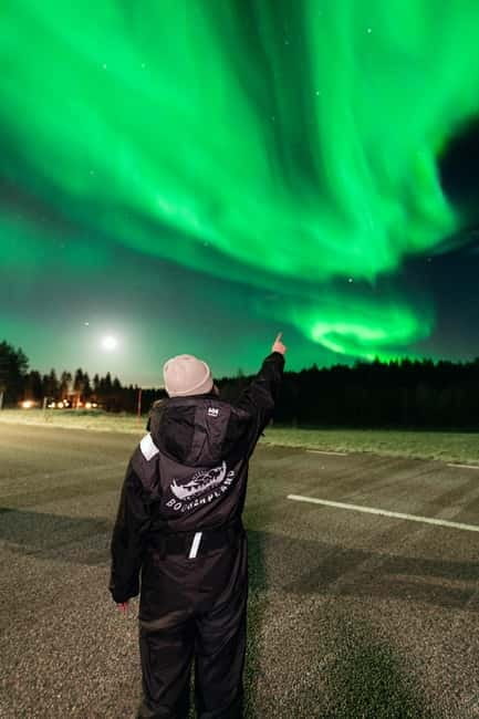 Rovaniemi: Aurora Hunting Group Tour - Guaranteed View - Exploring the Experience in Depth