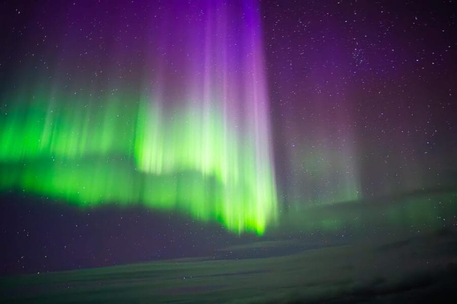 Rovaniemi: Aurora Ice Skating Tour - Cozy Break with Cookies and Warm Drinks