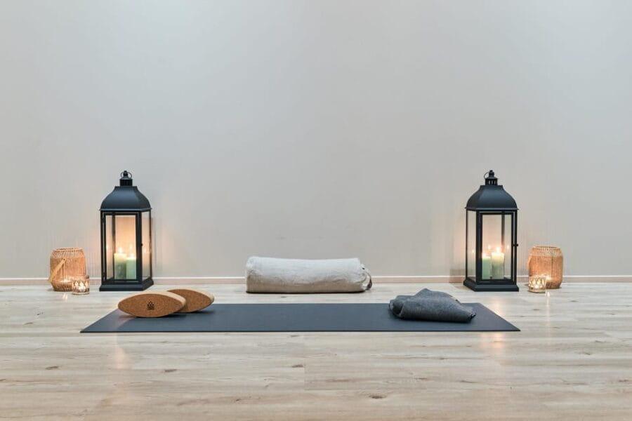 Rovaniemi: Yoga Class with Infrared Heaters and Herbal Tea - Setting the Scene: A Serene Yoga Sanctuary in Rovaniemi