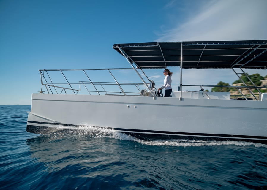 Rovinj: Sunset & dolphin group tours with Catamaran - The itinerary: What can you expect on the water?