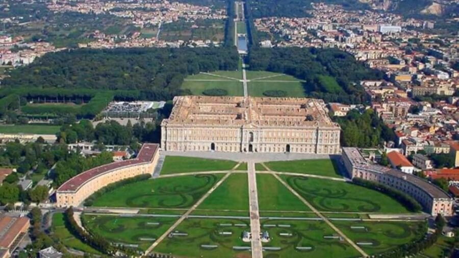 ROYAL PALACE OF CASERTA: GUIDED TOUR WITH ENTRANCE TICKET - SKIP THE LINE - The Guided Tour Experience and Its Highlights