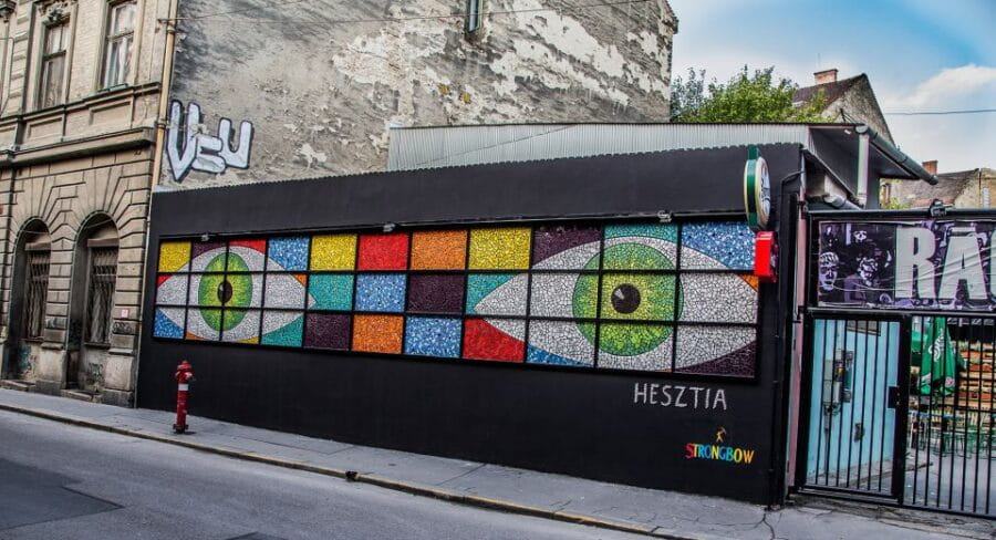 Ruin Bars Private Tour (Culture, history, and drinks) - What to Expect from the Experience