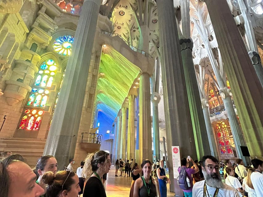 Sagrada Familia Guided Tour with Skip-the-Line Entry Ticket - Inside the Basilica: Light, Sound, and Architecture