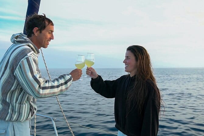 Sailing at sunset along the cliffs of Maro-Compartida - FAQ
