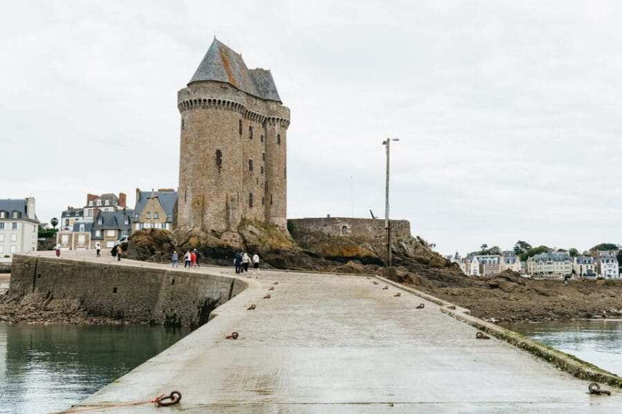 Saint-Malo: Guided Boat Tour with Local Captain - What’s Included and What’s Not
