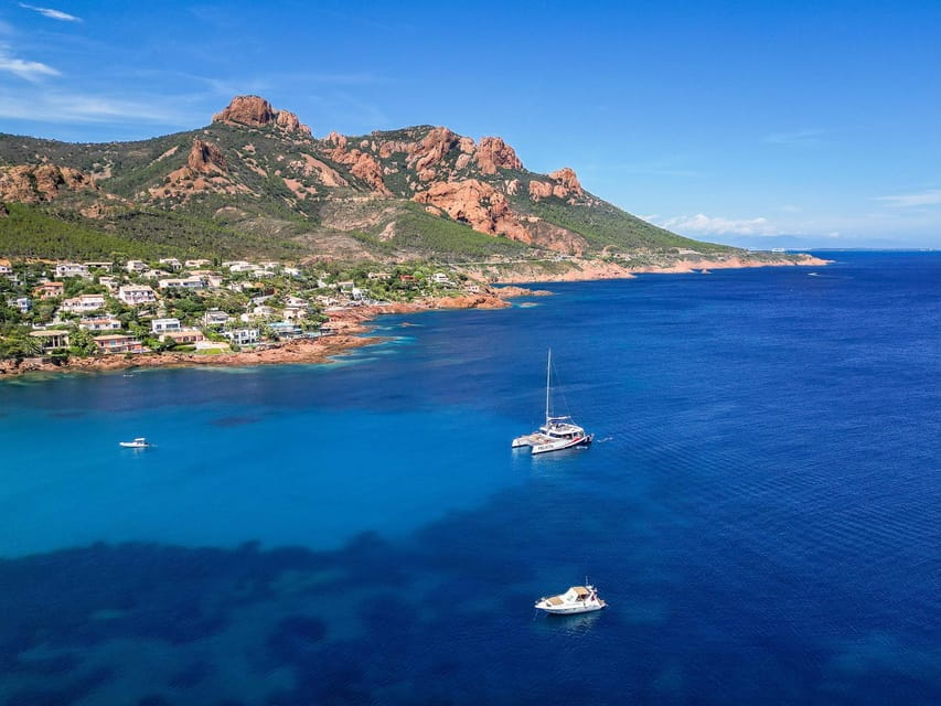 Saint Raphaël : Dinner in front of the Golden Island - Who Will Love This?