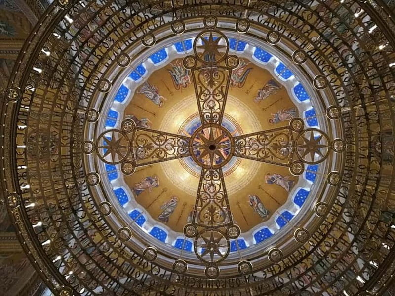 Saint Sava Temple guided tour - Discovering the Mosaic and Interior Highlights