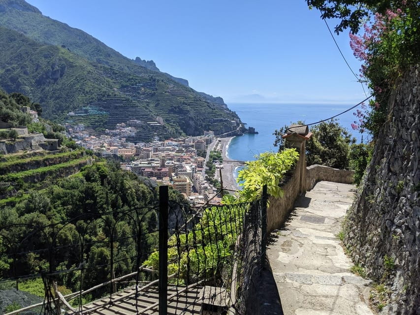 SALERNO: Easy Hiking Path of Lemons  Maiori and Minori - Who Will Love This Experience?