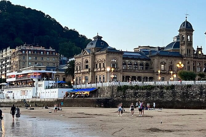 Sampling San Sebastián's History: A Self Guided Audio Tour - Discovering Architectural Gems and Historic Sites