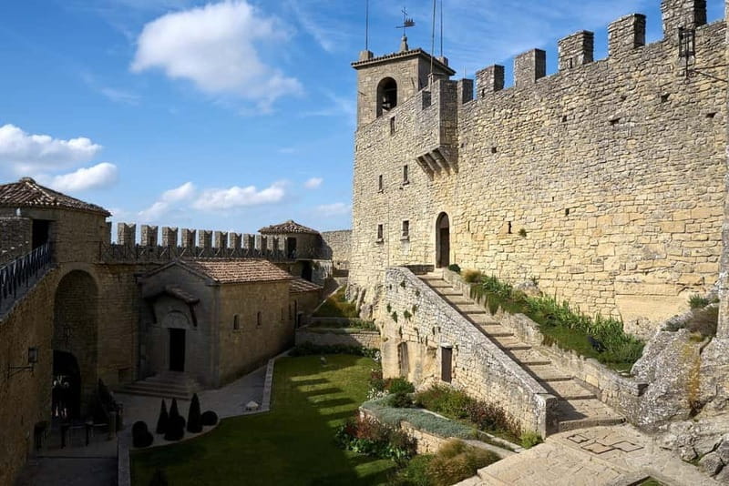 San Marino private guided city tour - Price and Value