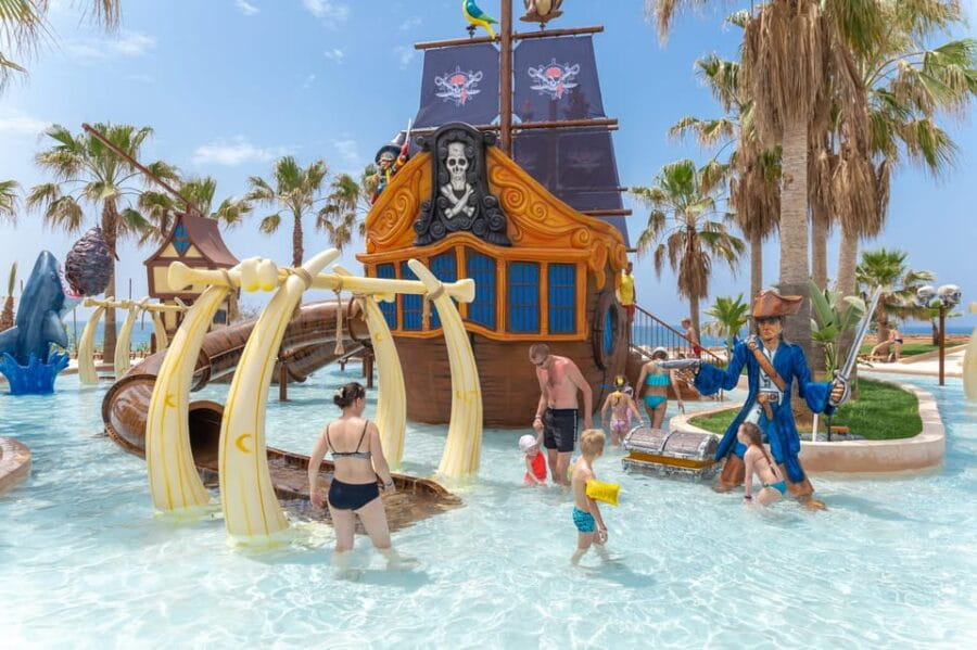 Seapark: Swimming in Pool Aquarium with Authentic Creatures - Practical Tips for Visitors