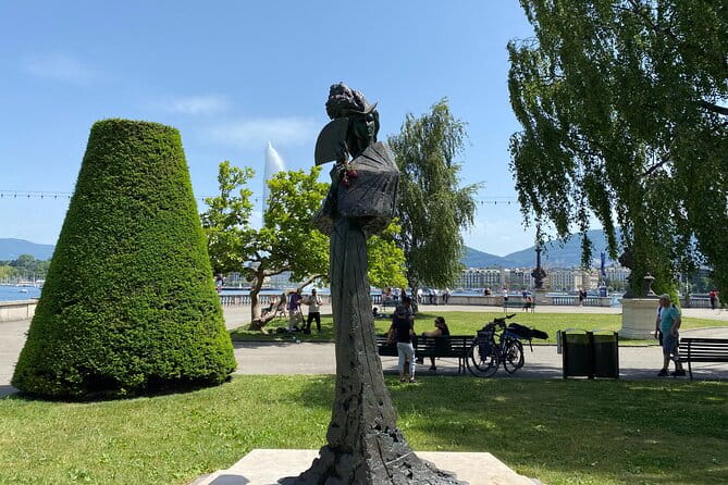 Self-Guided Audio Tour to the Many Faces of Geneva - What to Expect at Each Stop