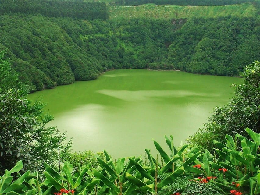 Seven Citys Tour: Sete Cidades Crater Lake Shore Excursion - Entering the Heart of São Miguel: A Detailed Breakdown