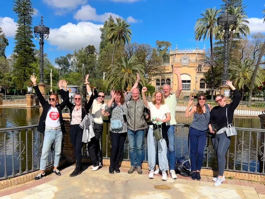 Sevilla: 100% Nederlandstalige Highlights Tour op E-BIKE - Entering the Heart of Seville on Two Wheels