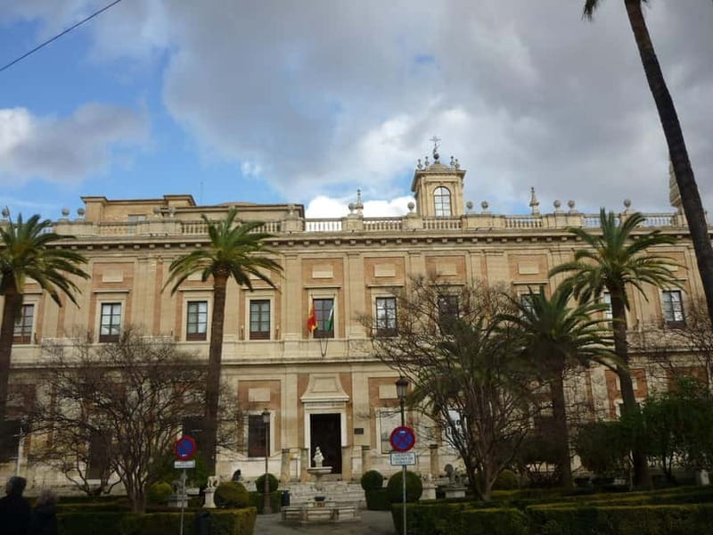 Seville: Age of Discoveries Guided Tour w/ Monuments Access - Who is This Tour Best For?