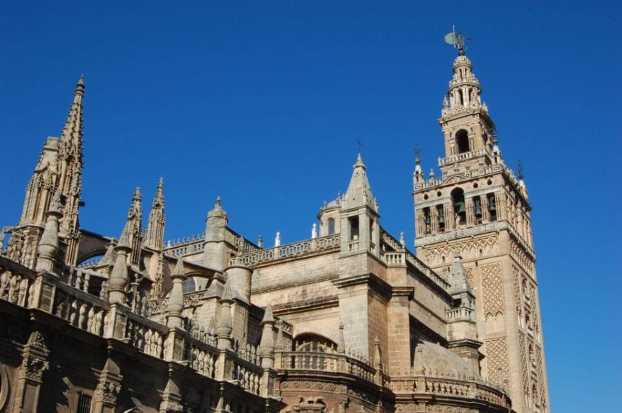 Seville: Cathedral & Real Alcazar Private Tour with tickets - Entering Seville’s Architectural Masterpieces: From Gothic Grandeur to Islamic Elegance