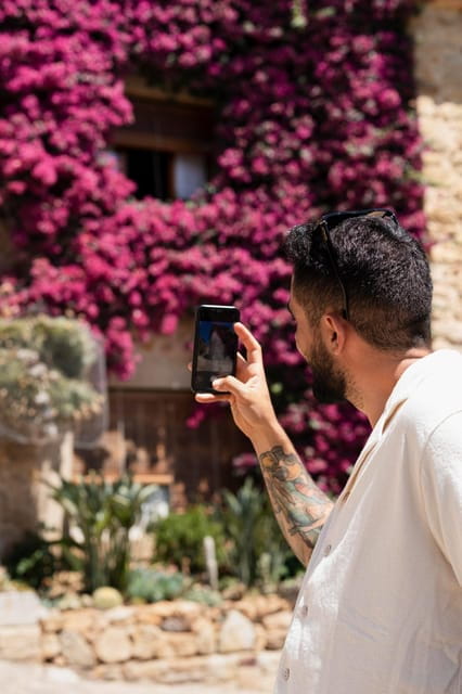 Seville: Express Walk with a Local in 60 minutes - Sampling Seville’s Flavor: Food, Drinks, and Local Tips