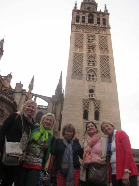 Seville: Highlights City Bike or E-Bike Tour - Main Sights and Stops