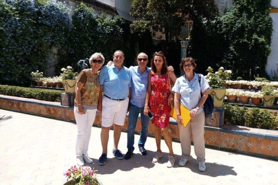 Seville: Private or Shared Group Highlights Walking Tour - Marveling at the Iconic Seville Cathedral and Giralda
