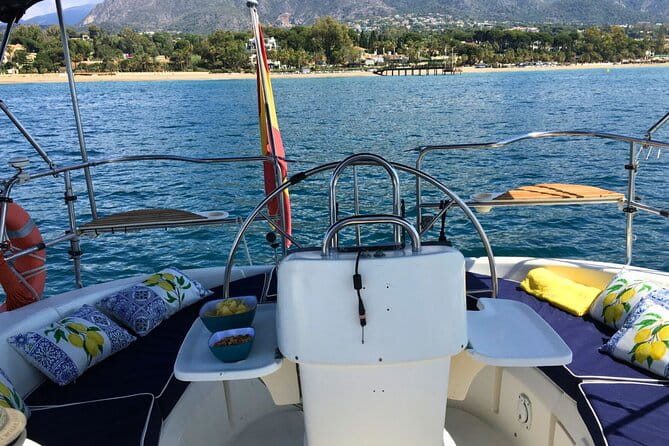 Shared Experience. Sunset Sailing Puerto Banus - Setting Sail from Puerto Banús: What to Expect