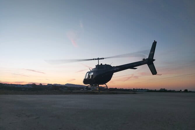 Shared Helicopter Tour Santorini 20 minutes - 2 passengers - Key points / Takeaways