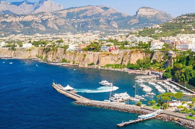 Shuttle service from Sorrento to Napoli Airport/Train Station - Key Points / Takeaways