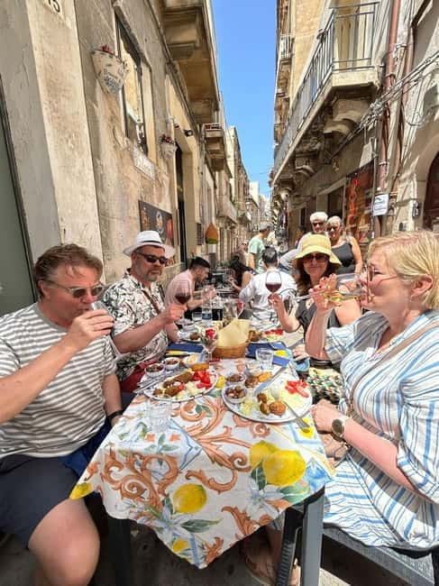 Sicilian food and wine tour in Siracusa - Discovering Ortigia’s Market and Hidden Alleys