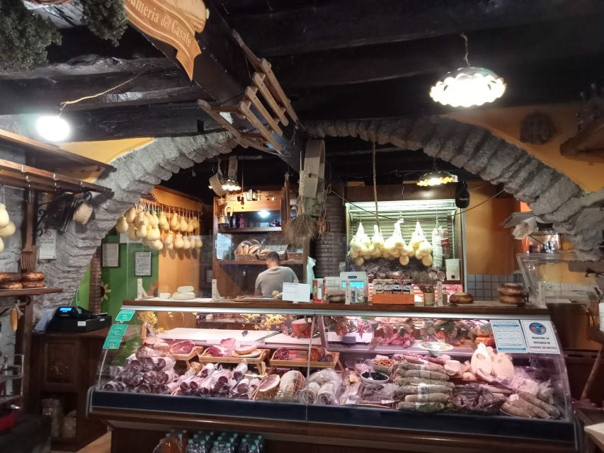 Sicily products tasting in Randazzo - The Gourmet Experience at Mr. Pippo’s