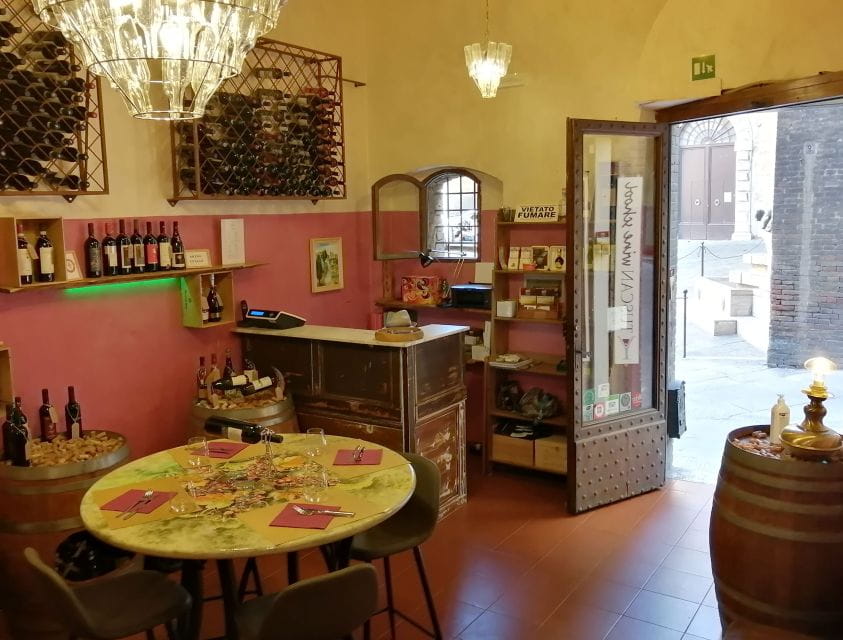 Siena: Tuscan Classics Wine Tasting Class with Aperitivo - What to Expect: The Flow of the Class