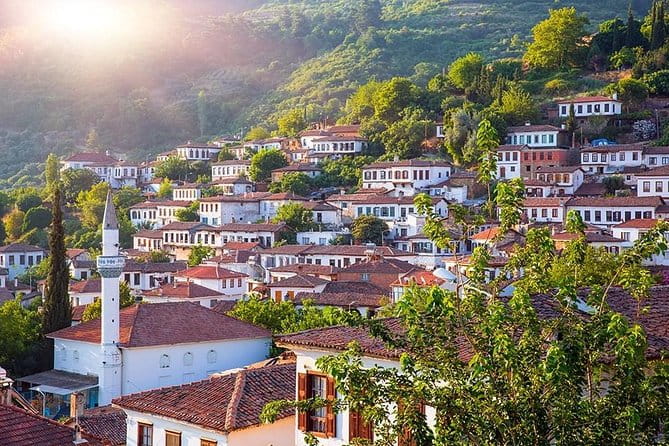 Sirince Village & Selcuk Bazaar Tour From Kusadasi - Practical Details: What to Expect