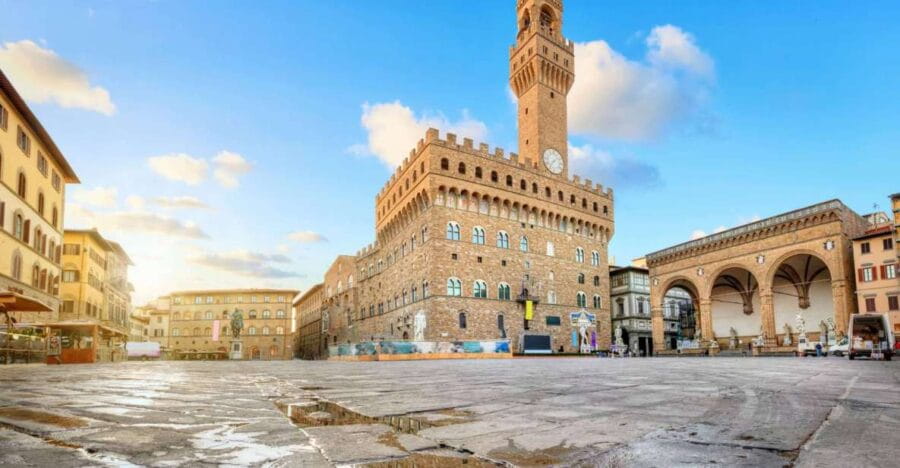 Skip-the-line Palazzo Vecchio and Old Town Private Tour - The Art Inside: Michelangelo and Beyond