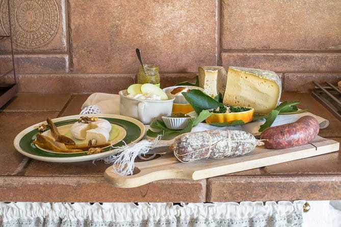 Small-group Street food tour in Turin - Diving Into the Details of the Turin Street Food Tour