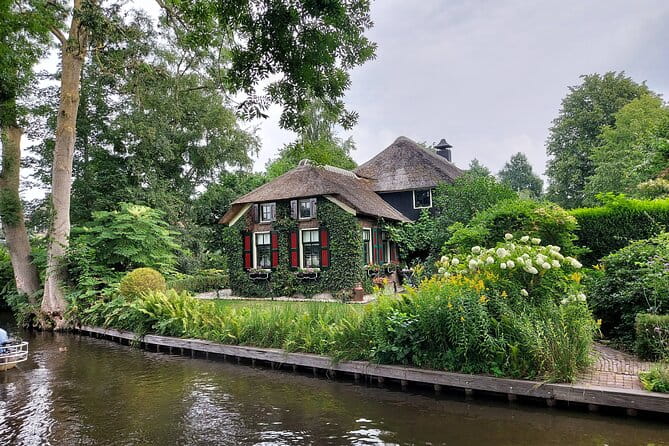 Small-Group Tour to Windmills & Giethoorn with boat tour - Logistics: Timing, Comfort, and Convenience