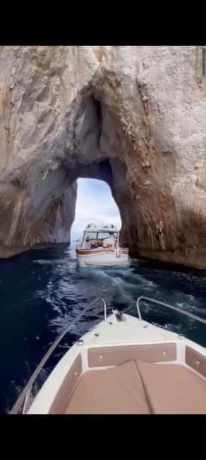 Sorrento: Capri Island Full-Day Boat Tour - Setting Sail from Sorrento: The Journey Begins