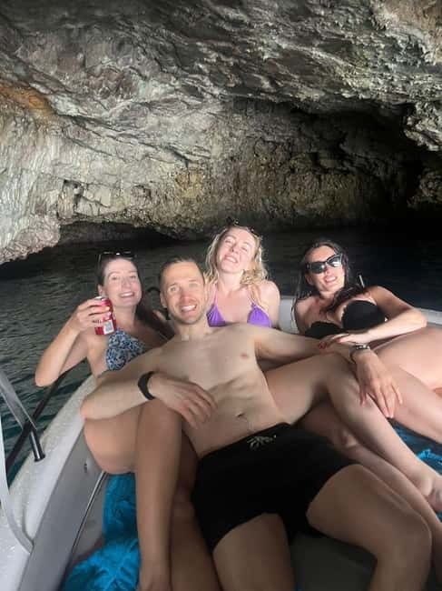 Sorrento: Private Boat Tour to Capri with skipper - Exploring Capri’s Iconic Sea Caves and Cliffs