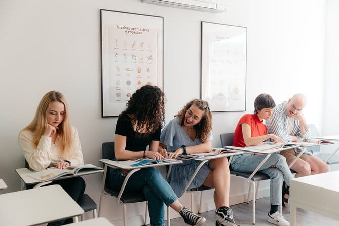 Spanish Group Course in Madrid, Spain: 20 Lessons - Summary