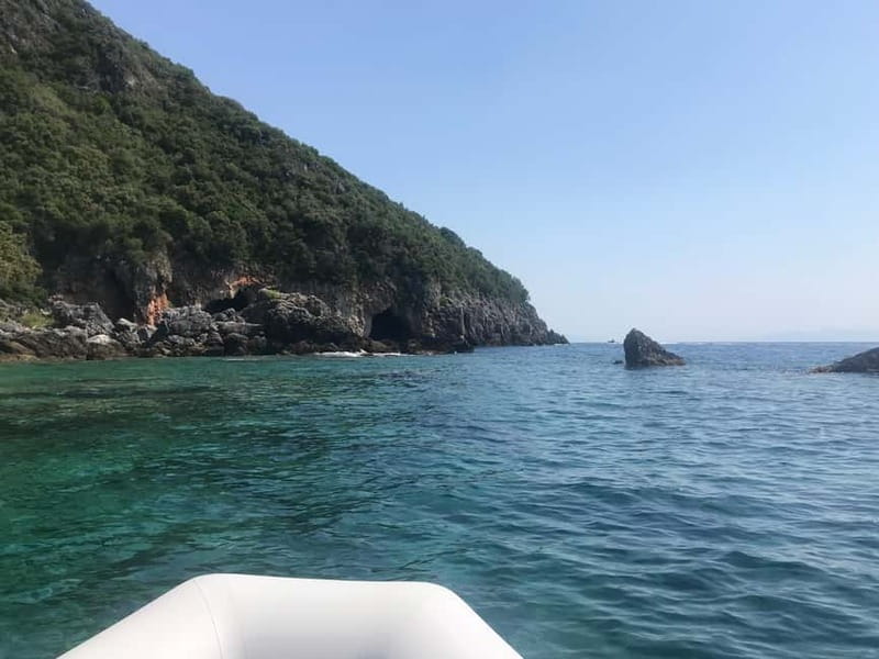 Spearfishing Fishing Tour with Seafood Lunch at the Beach - How the Itinerary Unfolds: Specific Stops and Their Charm