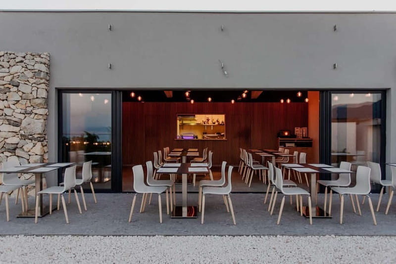 Split/Grad Katela: Vineyard Hen Party Dinner with Transfers - Exploring the Vineyard Dinner Experience in Detail