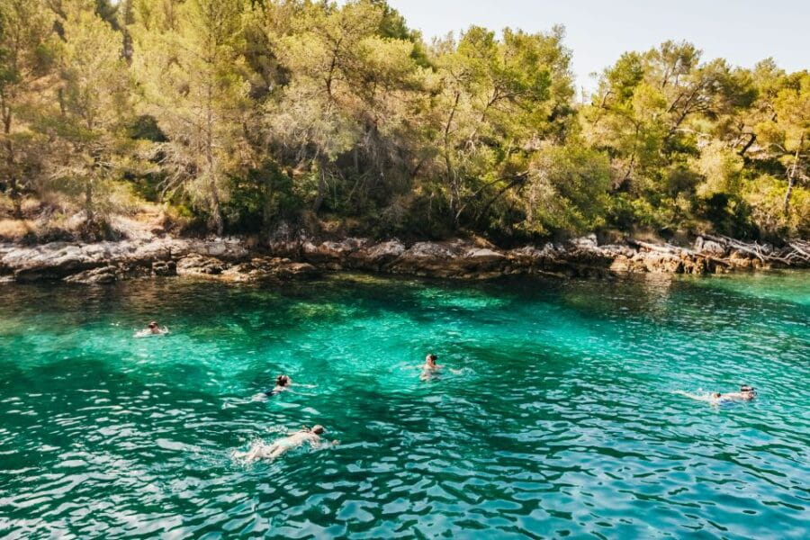 Split: Hvar, Pakleni, Bra & olta All-inclusive Tour - First Swim Stop: Bra Island