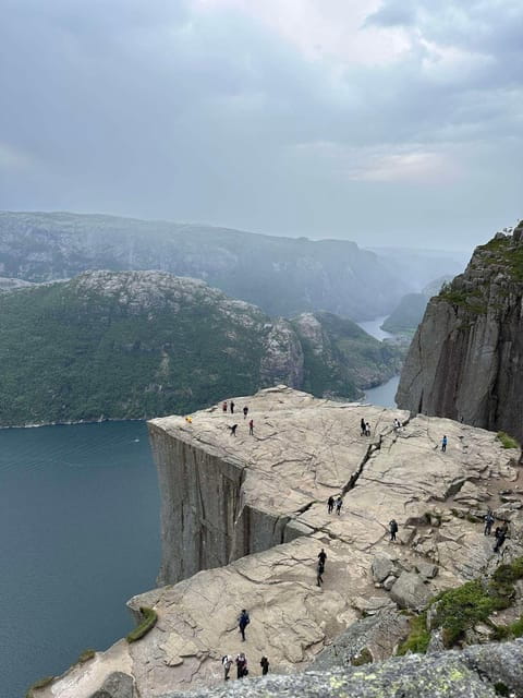 Stavanger: 8-Day Guided Trekking Tour with Accommodation - Who Is This Tour Best For?