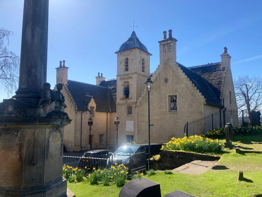 Stirling Castle and the Old Town: Private Walking Tour - Exploring Stirling Castle: A Fortress Like No Other