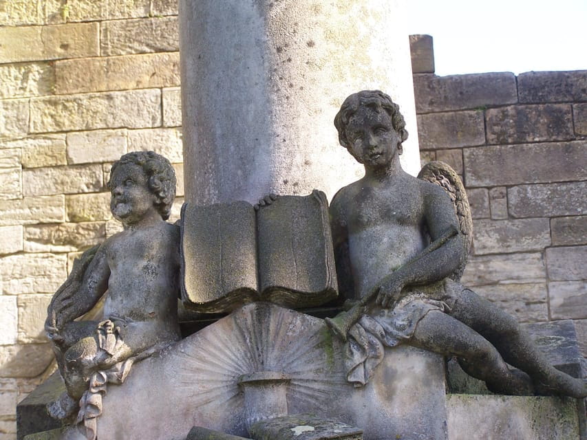 Stirling: Highlights of The Old Town Private Walking Tour - Walking With a Local Guide: Making History Personal