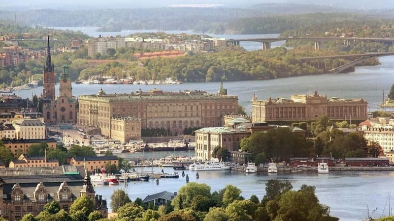 Stockholm: Canal & Vasa Museum Guided Tour - Exploring the Scenic Canal Cruise