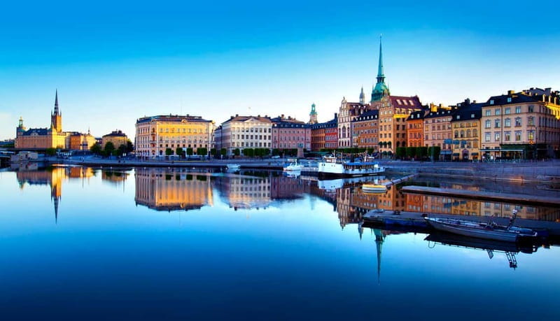 Stockholm: Old Town Historical Walking Tour - Exploring the Main Landmark Stops