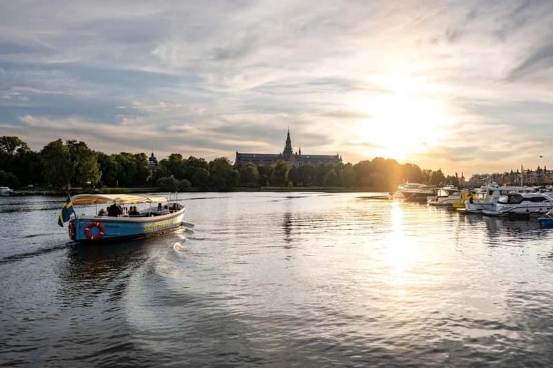 Stockholm: Walking Tour and Electric Boat Ride - Why This Tour Stands Out